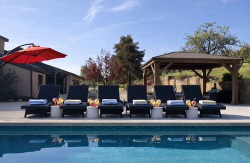 Paso Robles House | Large Cozy Estate w/VIEWS! 5 Min to Downtown