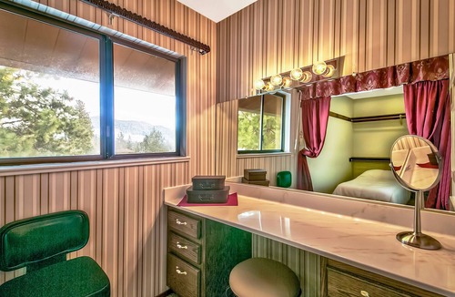 Zephyr Cove House | Large mountain chalet with beautiful views of Lake Tahoe and Heavenly Resort
