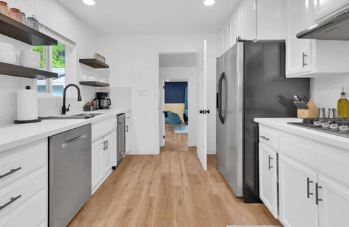 Atascadero House | Large Pool l Hot Tub l Spacious l Family Friendly
