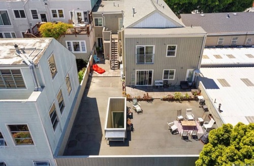 Mission District Condo | Large Room in center of SF in Renovated Building