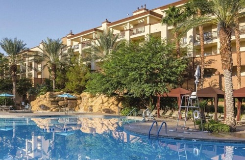 Enterprise Condo | Las Vegas | Friends Vegas Escape | Pool + Hot Tub | 3BR Sleeps 8