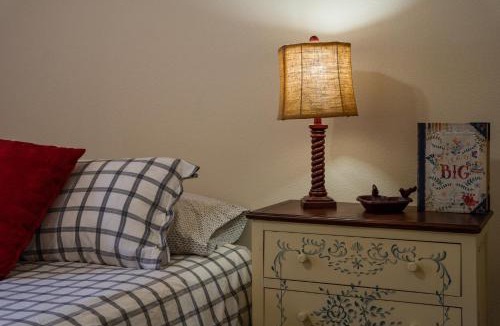 Kernville House | Lazy Squirrel - Cozy Family House with Full Game Room
