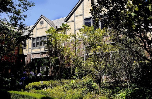 The Flats House | LEASE THIS AMAZING HISTORIC WARNER BROTHER'S MANSION - 1.6 ACRES- POOL & TENNIS