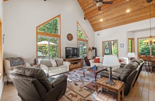 Sierra Cedars House | Leisure Landing Unwind in the Pines