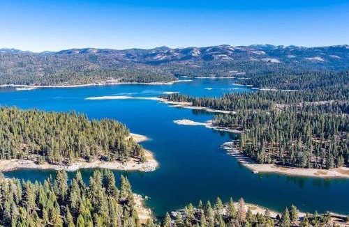 Shaver Lake House | Leopard Lily Lodge Luxe Stays 2 Suites AC
