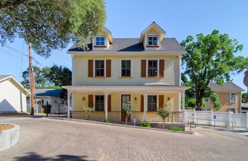 Paso Robles Condo | Lewis Loft-Just Steps to Downtown Paso Robles! Updated to Two Bedroom Suites!