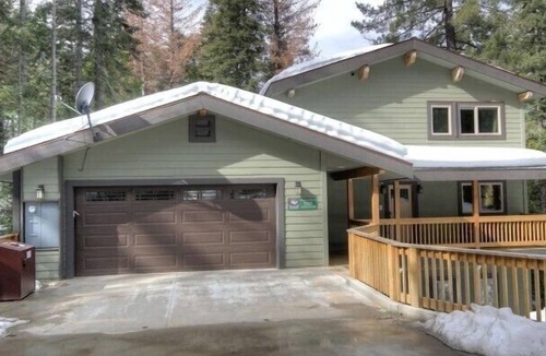 Yosemite National Park Cabin | Lily of the Valley: Big Wall. Yose Reservations, Breakfast, Central, Forest View