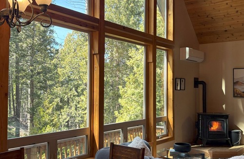 Yosemite National Park Cabin | Lily of the Valley: Big Wall. Yose Reservations, Breakfast, Central, Forest View