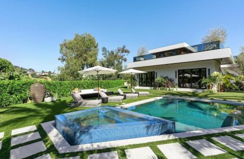 Bel Air House | Linda Flora - Bel Air Oasis with Rooftop Deck