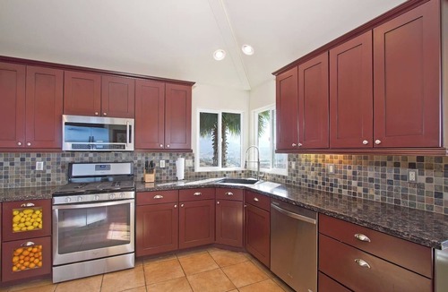 Temecula House | Linda Rosea Hill top Villa Wine Country view home