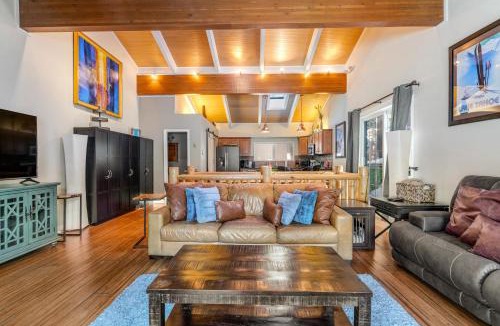 Incline Village Apartment | Linda's Lakehouse