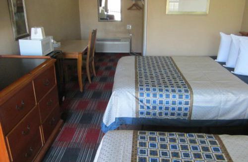 Anaheim Resort Hotel | Little Boy Blue Motel