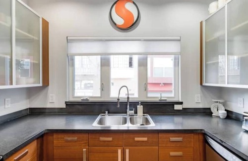 Hayes Valley Condo | Live Like a San Franciscan in Hayes Valley, with Parking & Bi-monthly cleaning