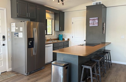 Copperopolis House | Live❤️Love- LAKE TULLOCH Waterfront Condo! 😀😃FUN