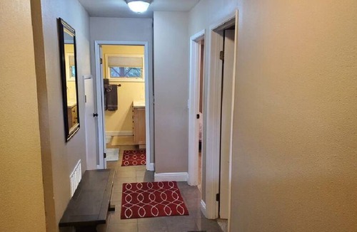 Mammoth Lakes Villa | Located at Lakeview Villas complex, just minutes walking to The Village center, and down the road from Canyon Lodge.