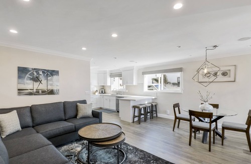 West Newport House | Located directly on the Sand. Two Master Suites, four bedrooms, four bathrooms.