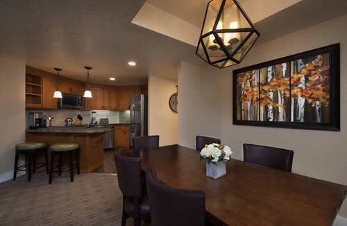 Lakeside Park Resort | Located in Heavenly Village, nearby restaurants and shopping, ski lift outside !