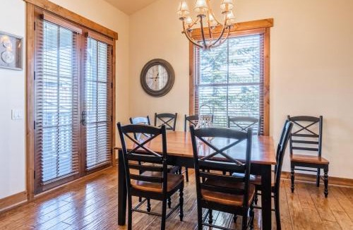 Mammoth Lakes House | Lodges 1193