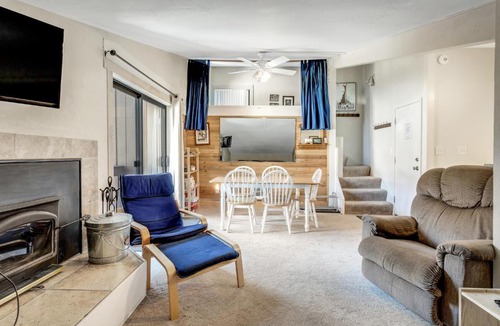 Bear Valley Apartment | Loft Condo with Bonus Area - Creekside #7