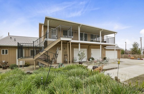 Tulare House | Lookout Landing! Loft Porch