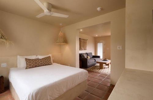 Imperial Beach Hotel | Los Bungalows