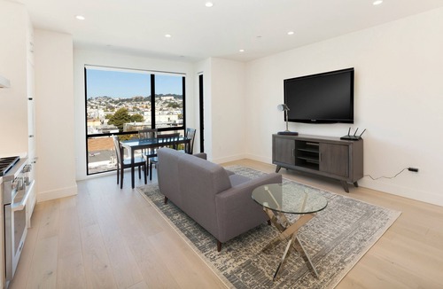 Mission District Condo | Lovely 1-Bedroom condo with BBQ grill - San Francisco Life Real Estate