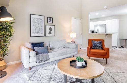Centerville Condo | Lovely 2BR in Fremont with Parking