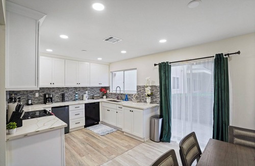 Cypress Apartment | Lovely 3-bedroom apartment within 15 minutes of Disneyland/Central OC