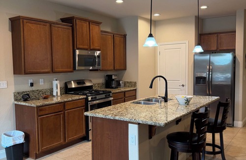 Sparks House | Lovely 3-bedroom handicap accessible, family friendly house in Spanish Springs