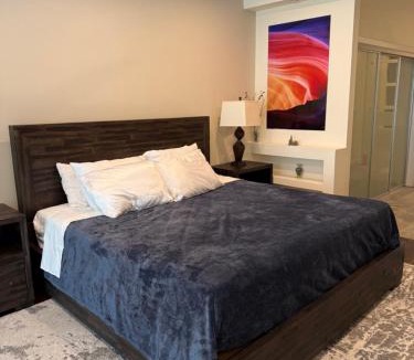 The Villas Apartment | Lovely 4bed 3full bath Santana Row Condo with AC