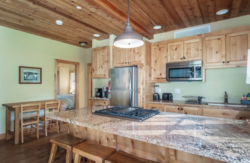 Happy Hill Cottage | Lovely Cottage just above Moonstone Beach in the Pines and Oak Trees.