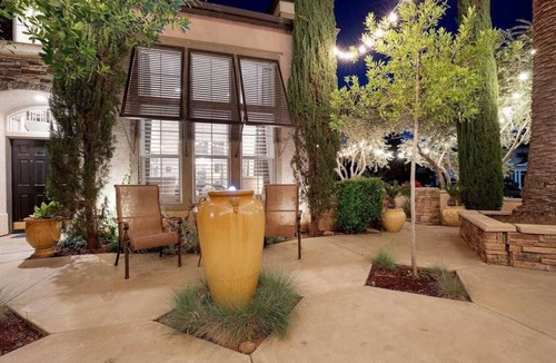 Raisin House | Lovely home w/pool, spa, outdoor grill and more!