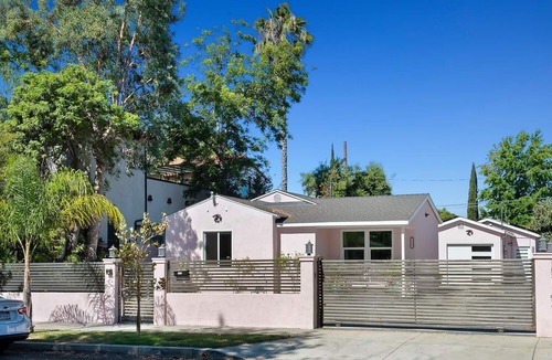 North Hollywood House | Lovely Home with Patio By Universal & Hollywood - Casa Rosa