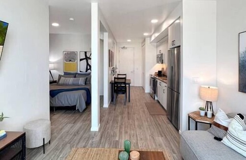 Clawson Apartment | Lovely Open One-Bedroom in West Oakland