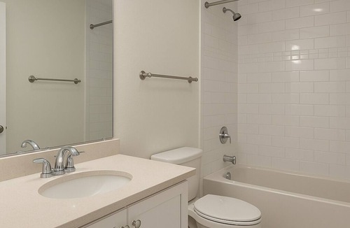 Burlingame Terrace Apartment | Lovely spacious apartment with WiFi in charming Burlingame