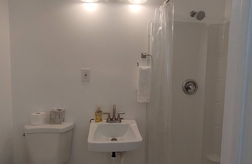 College Terrace Apartment | Lovely studio, walking to Stanford, quiet, safe & convenient, plus free parking