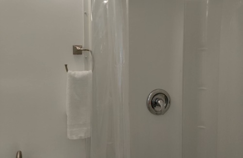 College Terrace Apartment | Lovely studio, walking to Stanford, quiet, safe & convenient, plus free parking