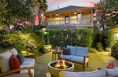 Sonoma House | Luna @ Bungalows 313 - Half a block off the Historic Sonoma Plaza