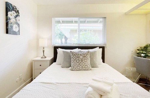 Stanley Apartment | Lux, Chic & convenient 2B1b, center of Lafayette
