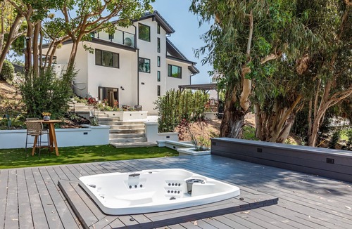 Eastern Malibu House | LUX Coastal Bliss Retreat Ocean Amazing View in Malibu