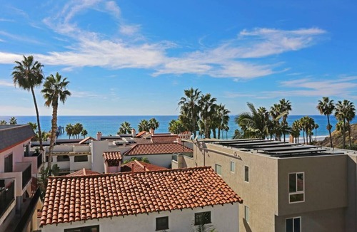 San Clemente Apartment | Lux Penthouse Steps to Beach AC Bikes Pets