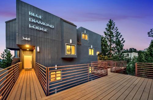 Tahoe Village House | LUXE 15 Blue Diamond Lodge Lake Tahoe Hot Tub