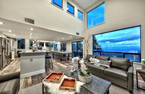 Tahoe Village House | Luxe 15 Blue Diamond vip Lake Tahoe hot tub pool game room