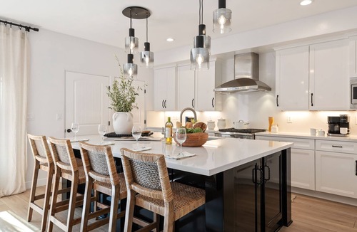 Santa Barbara House | Luxe Two Story Condo in the Heart of Downtown SB!