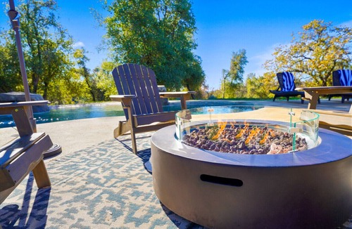 Mariposa House | Luxurious Brand New property 3bd/3b Pool & Hot tub