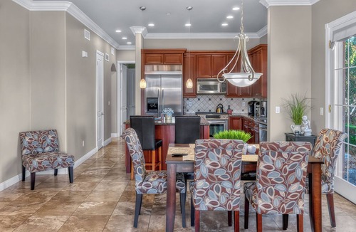 Lake Las Vegas Condo | Luxurious condo by the pool and golf courses in the V at Lake Las Vegas