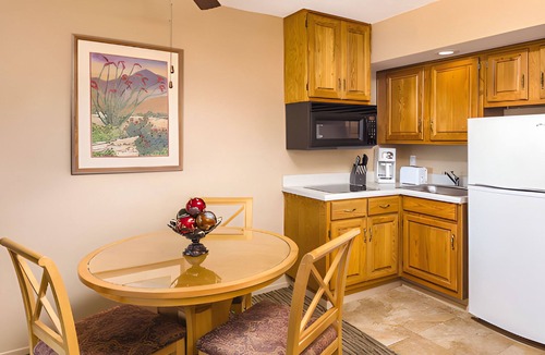 Palm Springs Resort | Luxurious Studio Resort near Coachella Festival