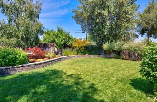 Cupertino House | Luxurious Stunning Resort Like House in Silicon Valley 1GBPS 4 beds/2 baths