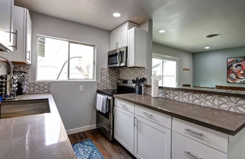 Rancho Oakey House | Luxury 3-bed home near the Strip w/a poker table
