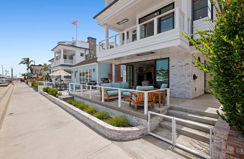 Newport Beach House | Luxury 4 bedroom, 5 bath home on E. Bayfront, Little Balboa Island